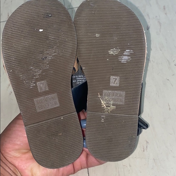 2 pairs girls sandals - Picture 7 of 7